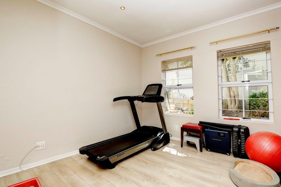 3 Bedroom Property for Sale in Van Riebeeckshof Western Cape